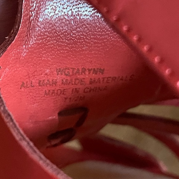 Guess red Leather strappy pumps Sz 7.5 heels - Picture 12 of 12